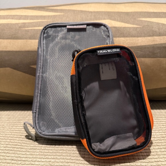 Travelon- set of 2 accessory packing squares - Picture 4 of 9